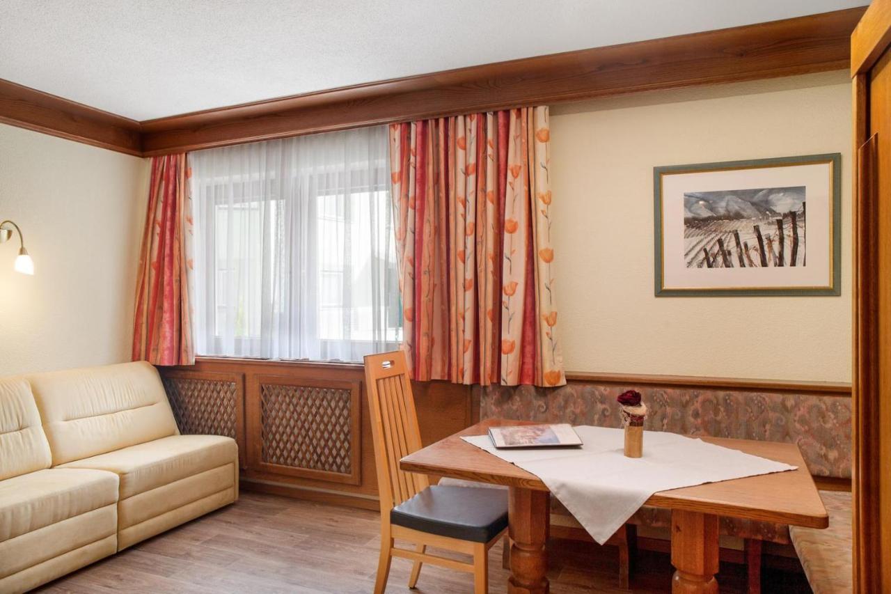 אישגל Appartements Kardona מראה חיצוני תמונה