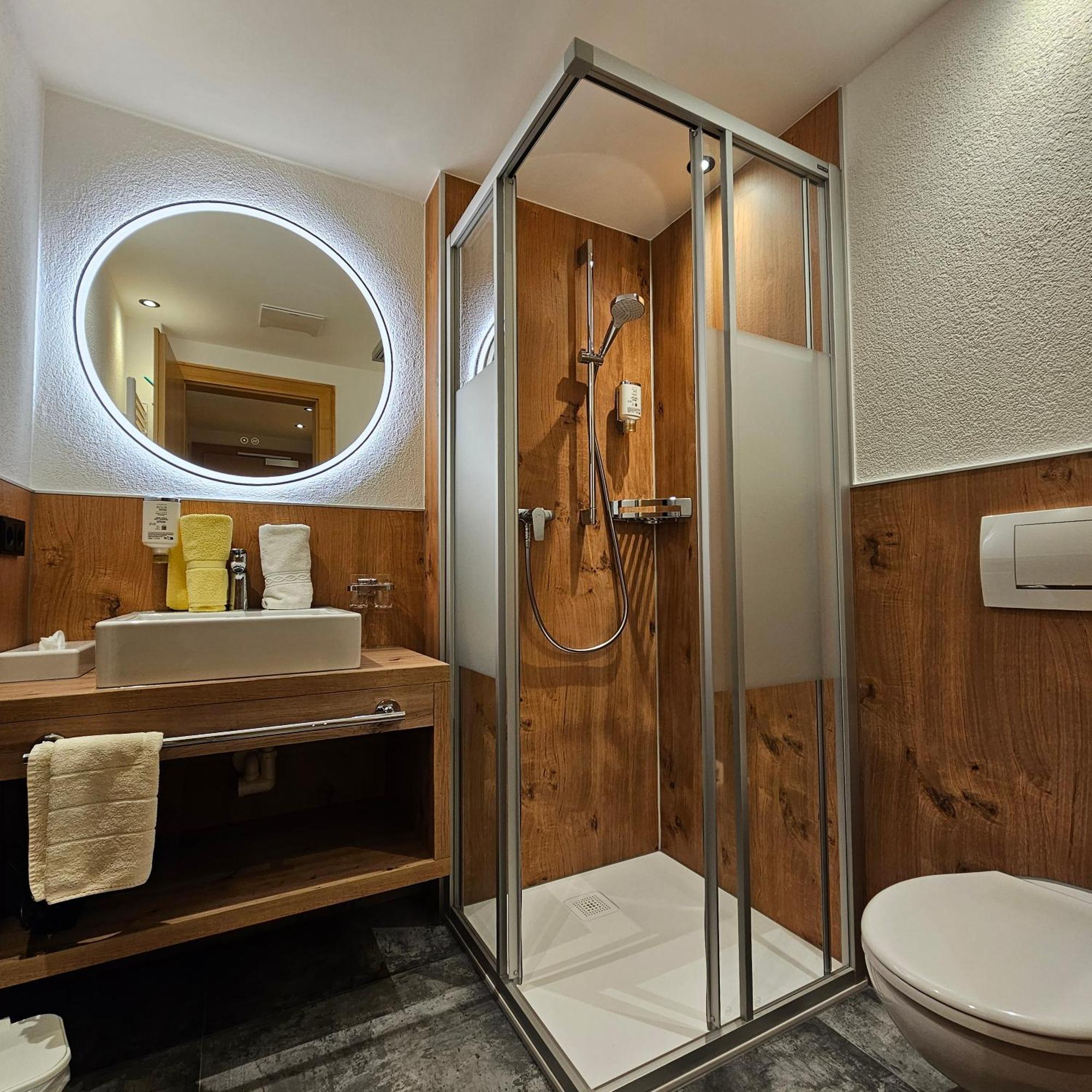 אישגל Appartements Kardona מראה חיצוני תמונה