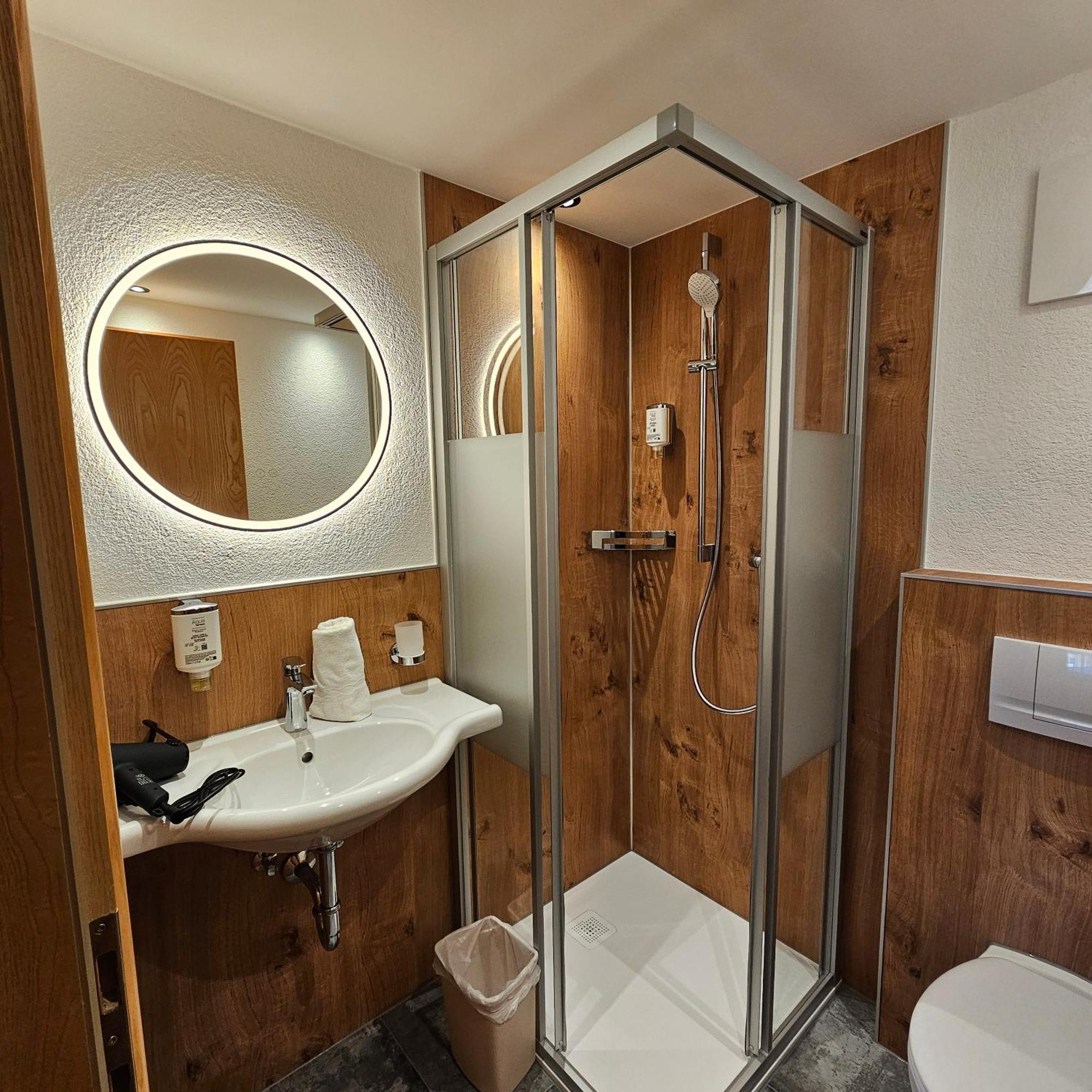 אישגל Appartements Kardona מראה חיצוני תמונה